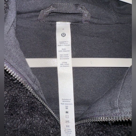 Lululemon Textured Fleece Half-zip - Picture 5 of 5